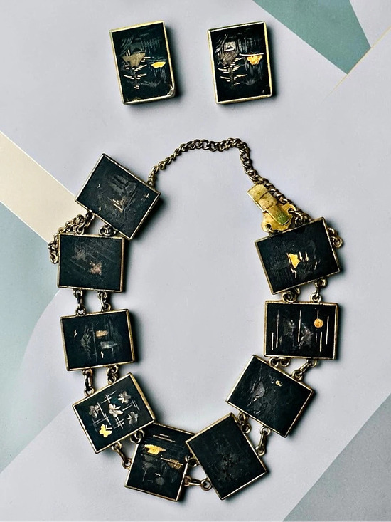 Vintage Jewelry - Vintage Japanese Damascene
Gold Tone Inlay Scenic Bracelet & Earring Set Vintage
